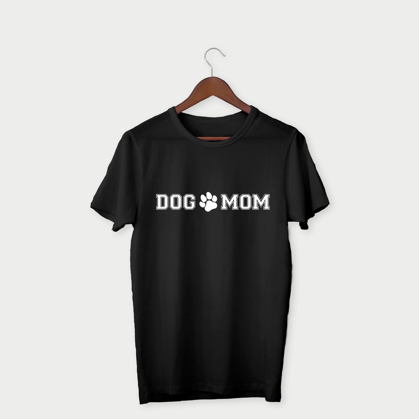 "Dog Mom” T-Shirt